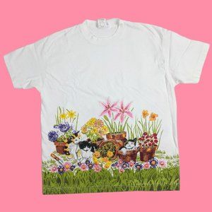 Vintage Tee w/ Cats Playing In A Garden